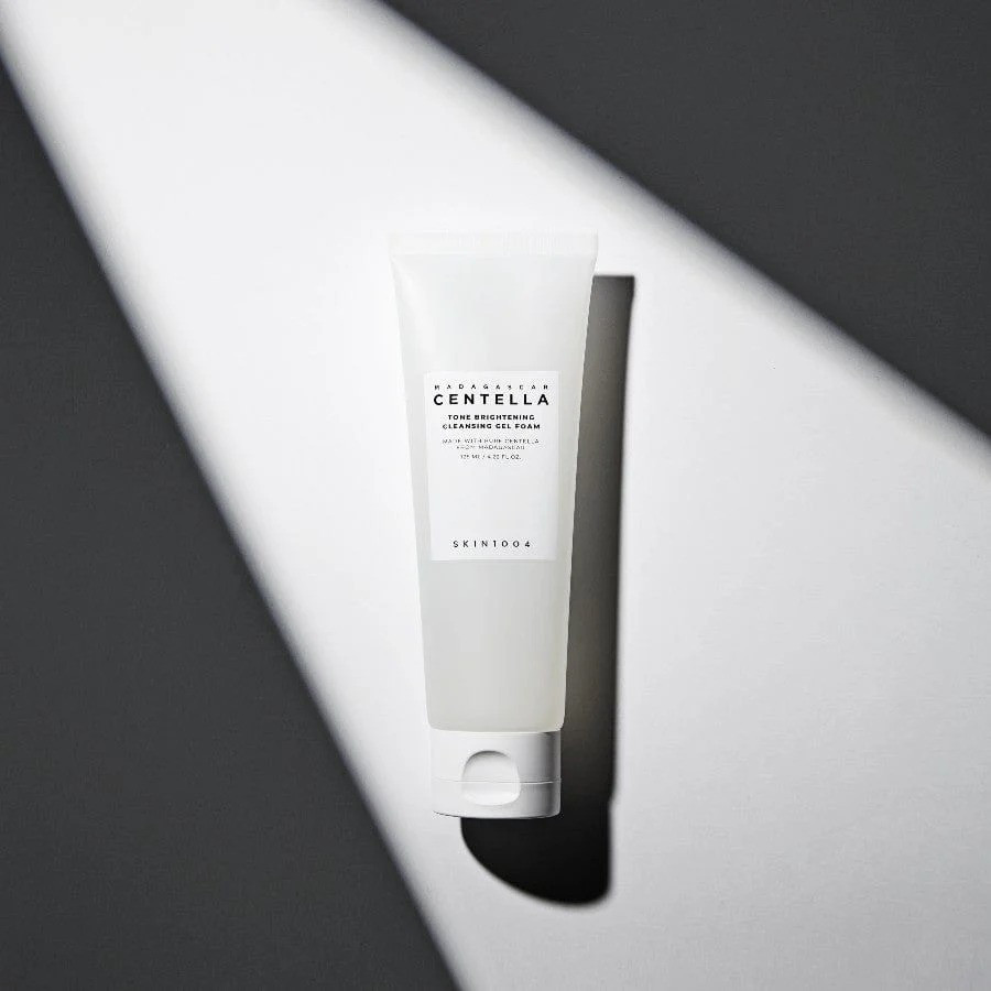 SKIN1004 Madagascar Centella Tone Brightening Cleansing
Gel Foam 125ml