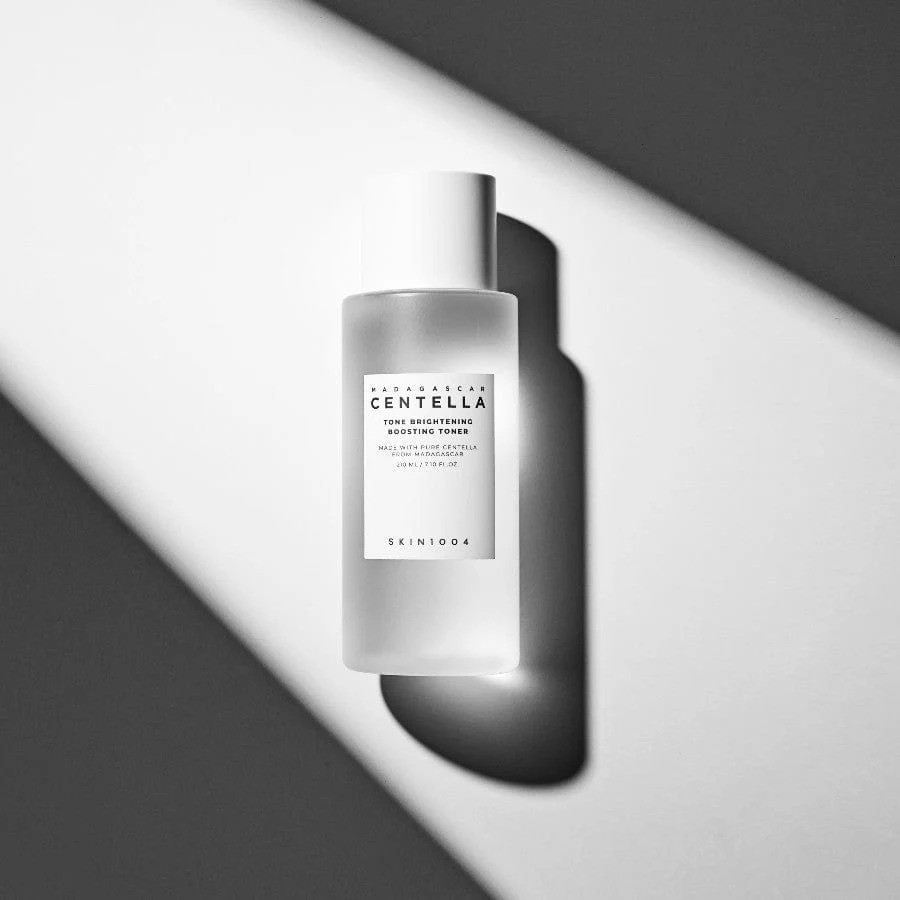 SKIN1004 Madagascar Centella Tone Brightening Boosting
Toner 210ml